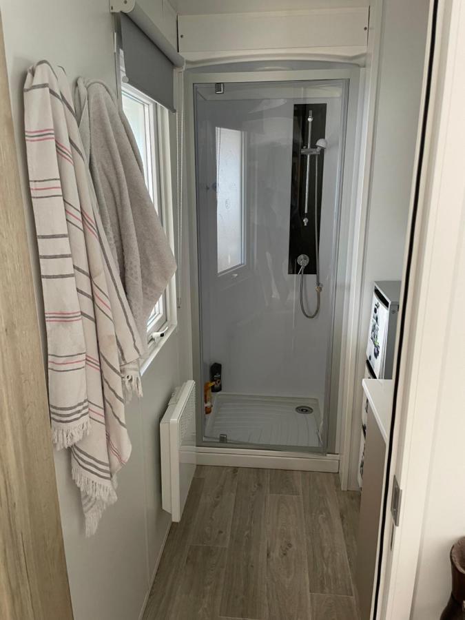 Mobil Home 6 Personnes Camping 4 Etoiles Bonne Anse La Palmyre Les Mathes Room photo